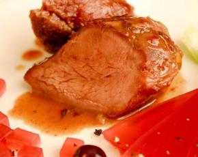 Cheek in onion skins: recipe for cooking at home